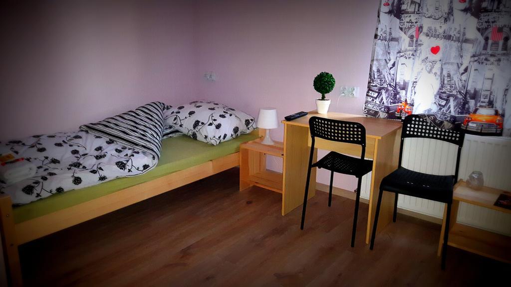 Hostel Puzzle - Jezyce Poznaň Exteriér fotografie