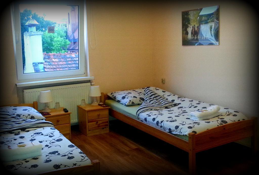 Hostel Puzzle - Jezyce Poznaň Exteriér fotografie