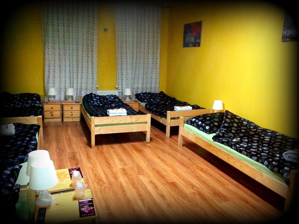 Hostel Puzzle - Jezyce Poznaň Exteriér fotografie