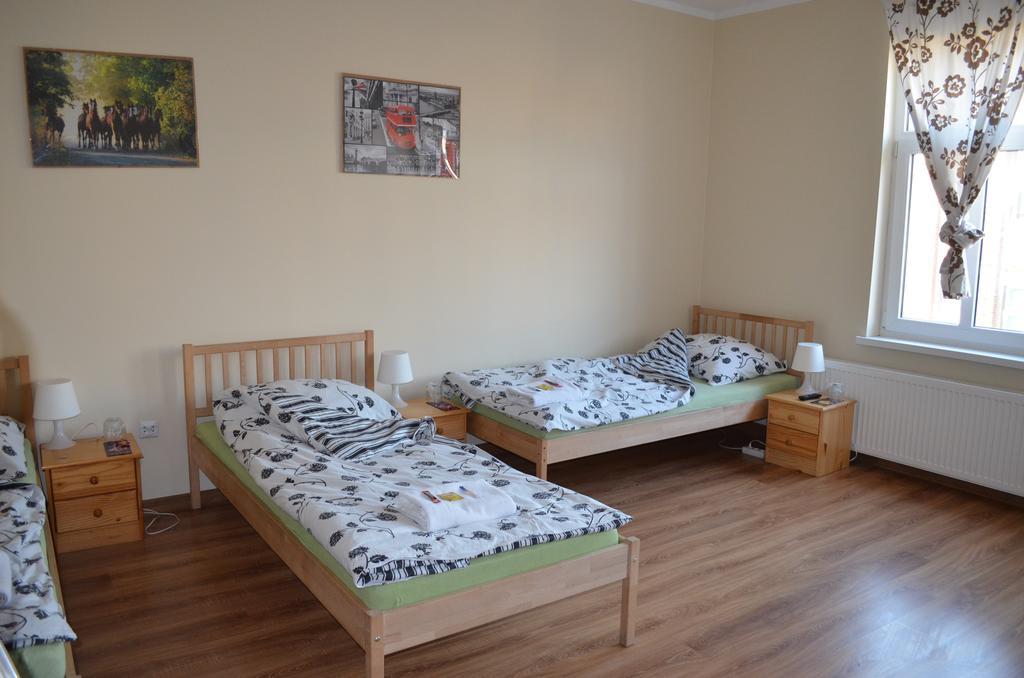 Hostel Puzzle - Jezyce Poznaň Exteriér fotografie
